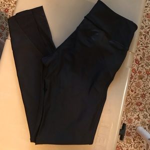 Onzie leggings in EUC!